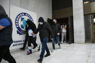 Δολοφονία Λυγγερίδη στο Ρέντη: Ποινική δίωξη για σωρεία κακουργημάτων και πλημμελημάτων ασκήθηκε στους συλληφθέντες