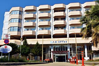 Νοσοκομείο Άρτας: Αστυνομικοί πυροβόλησαν στον αέρα για να συλλάβουν ασθενή που απειλούσε με ψαλίδι