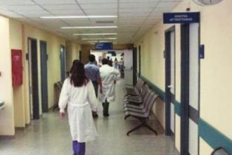 Κως: Σε θρίλερ εξελίσσεται ο θάνατος ενός βρέφους – Κρατούνται οι γονείς του