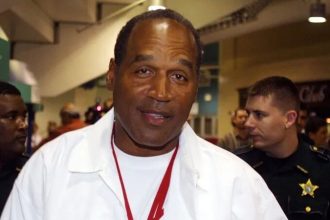 Πέθανε στα 76 του ο Ο.Τζ. Σίμπσον, πρώην ποδοσφαιριστής, ηθοποιός και διαβόητος για τη δολοφονία της συζύγου και του φίλου της