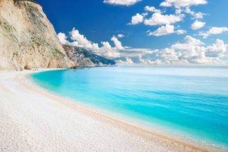 Αυτές είναι οι 198 απάτητες παραλίες της χώρας που απαγορεύονται ξαπλώστρες και ομπρέλες - Μπαίνουν σε καθεστώς απόλυτης προστασίας