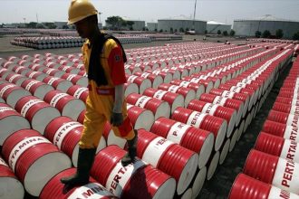 Η ανάφλεξη στη Μέση Ανατολή αναστατώνει όλο τον πλανήτη - Τι θα γίνει με αγορές, πετρέλαιο, επιτόκια