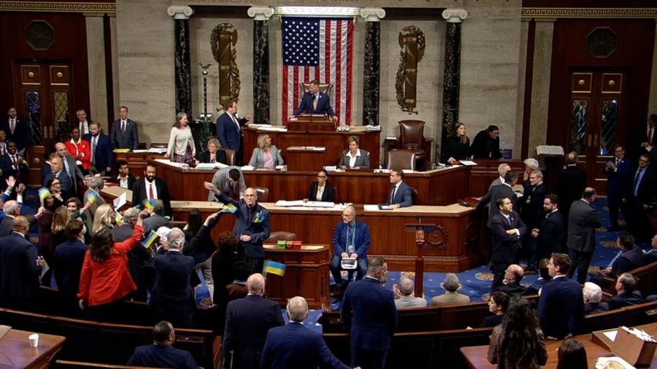 ΗΠΑ: Η Βουλή των Αντιπροσώπων ενέκρινε το πακέτο βοήθειας στην Ουκρανία και το Ισραήλ