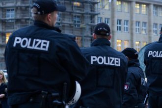 Γερμανία: Συνελήφθη συνεργάτης Ευρωβουλευτή του AfD για κατασκοπεία υπέρ της Κίνας