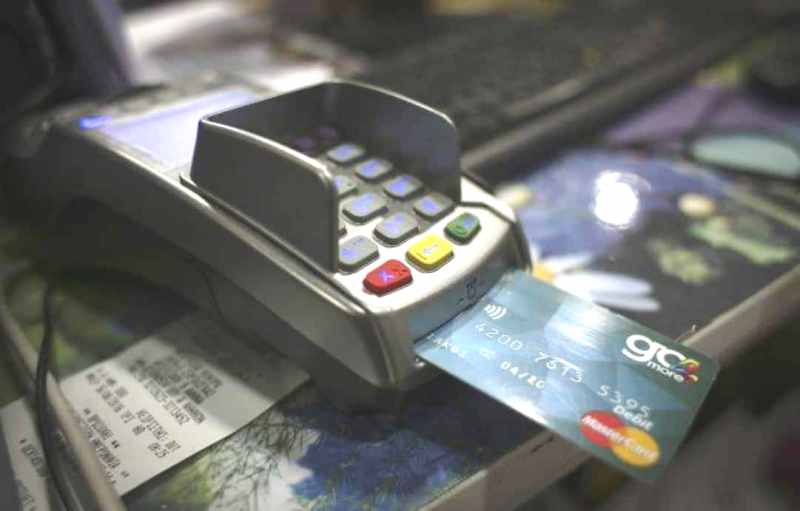 ΑΑΔΕ: Σαρωτικοί έλεγχοι για POS και διασύνδεση με ταμειακές μηχανές - Τι έδειξαν τα στοιχεία