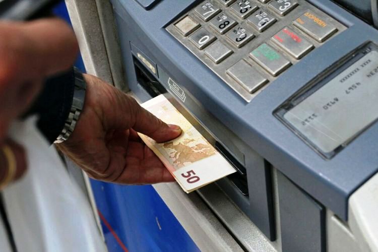 Νωρίτερα οι πληρωμές συντάξεων Μαΐου