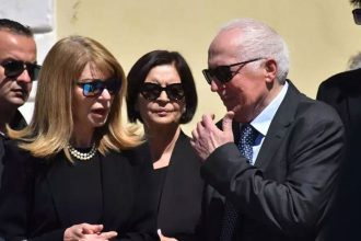 Έλλη Στάη: Στη Λευκάδα για το τελευταίο αντίο στη μητέρα της