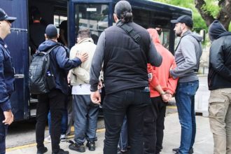 Ελεύθερος ο 16χρονος αδερφός του 18χρονου που έριξε τη ναυτική φωτοβολίδα στον Λυγγερίδη - Δεν θα παρακολουθεί αγώνες