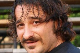 Βασίλης Χαραλαμπόπουλος: Έχω ζήσει κάποιες περίεργες καταστάσεις με σκηνοθέτες, έχανα τον ύπνο μου