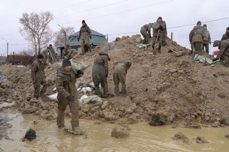 Ρωσία-Πλημμύρες: "Η στάθμη του νερού ανεβαίνει και η πρόβλεψη δεν είναι ευνοϊκή"