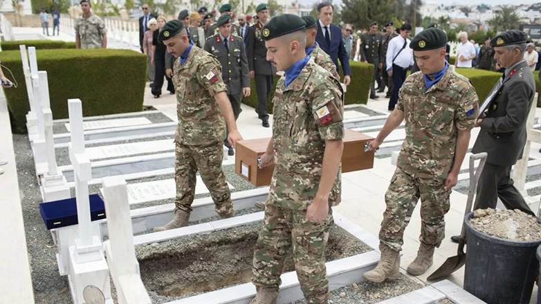 Επαναπατρίζονται οι σοροί 15 πεσόντων στη μάχη της Κύπρου του 1974