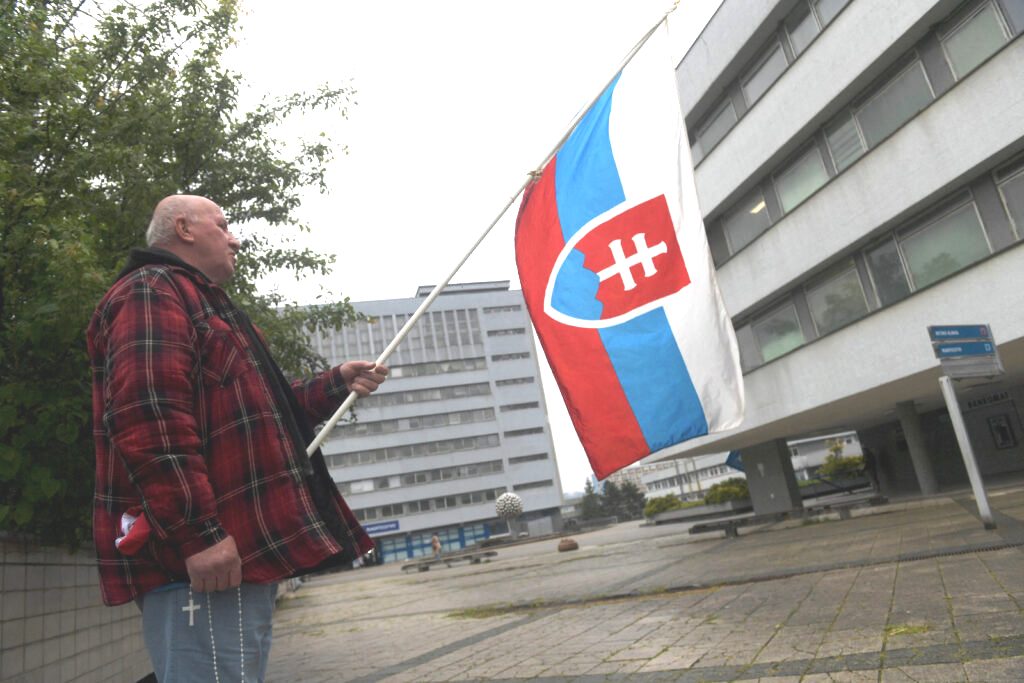 Ακραία πολιτική πόλωση στη Σλοβακία: Έρευνα για μηνύματα μίσους κατά πολιτικών - Σχηματίζονται δικογραφίες