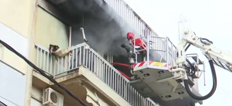 Τραγωδία: Κάηκε γυναίκα μέσα στο διαμέρισμά της