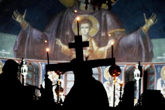 Μεγάλη Πέμπτη: "Σήμερον κρεμάται επί ξύλου…"