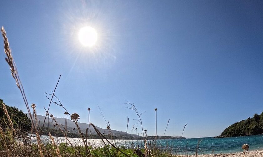 Καιρό αύριο: Άνοδος της θερμοκρασίας και τοπικές βροχές