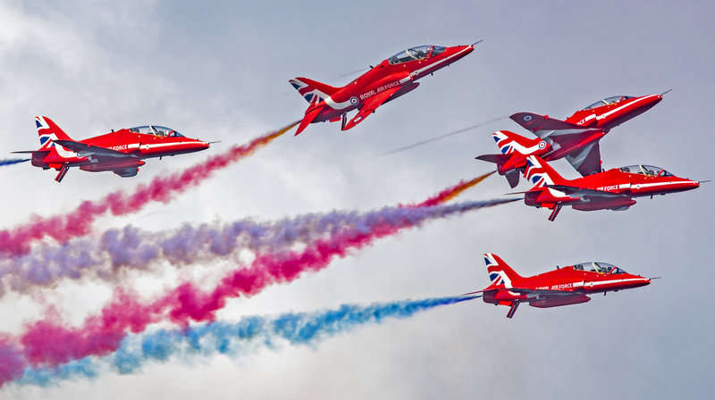 Red Arrows 2024 στην Αθήνα: Εντυπωσιακοί ελιγμοί από το ακροβατικό σμήνος της RAF - ΦΩΤΟ