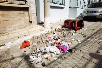 Έκρηξη χειροβομβίδας στην Αγία Βαρβάρα: Σεσημασμένος Ρομά ο στόχος