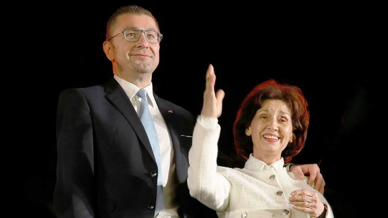 Το βιολί τους στα Σκόπια: Μετά την πρόεδρο, επιμένει και ο πρωθυπουργός στο «σκέτο» Μακεδονία