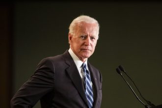 Μπάιντεν: Ενημερώθηκε για το συμβάν με το ελικόπτερο που μετέφερε τον πρόεδρο του Ιράν