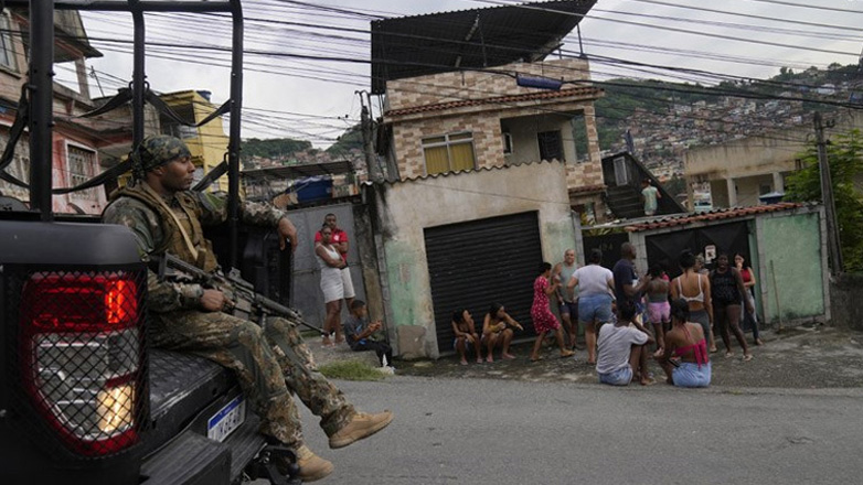 Βραζιλία: Έφηβος σκότωσε με σφυρί τους θετούς γονείς του και τους έκαψε