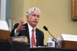 Στο Κάιρο ο επικεφαλής της CIA, εντείνονται οι πιέσεις για εκεχειρία στη Γάζα