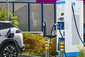 Ταχυφορτιστές: Ποια χώρα έχει τους περισσότερους - Τι γίνεται στην Ελλάδα