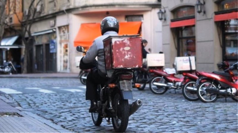 Θύμα οπαδικής επίθεσης ντελιβεράς