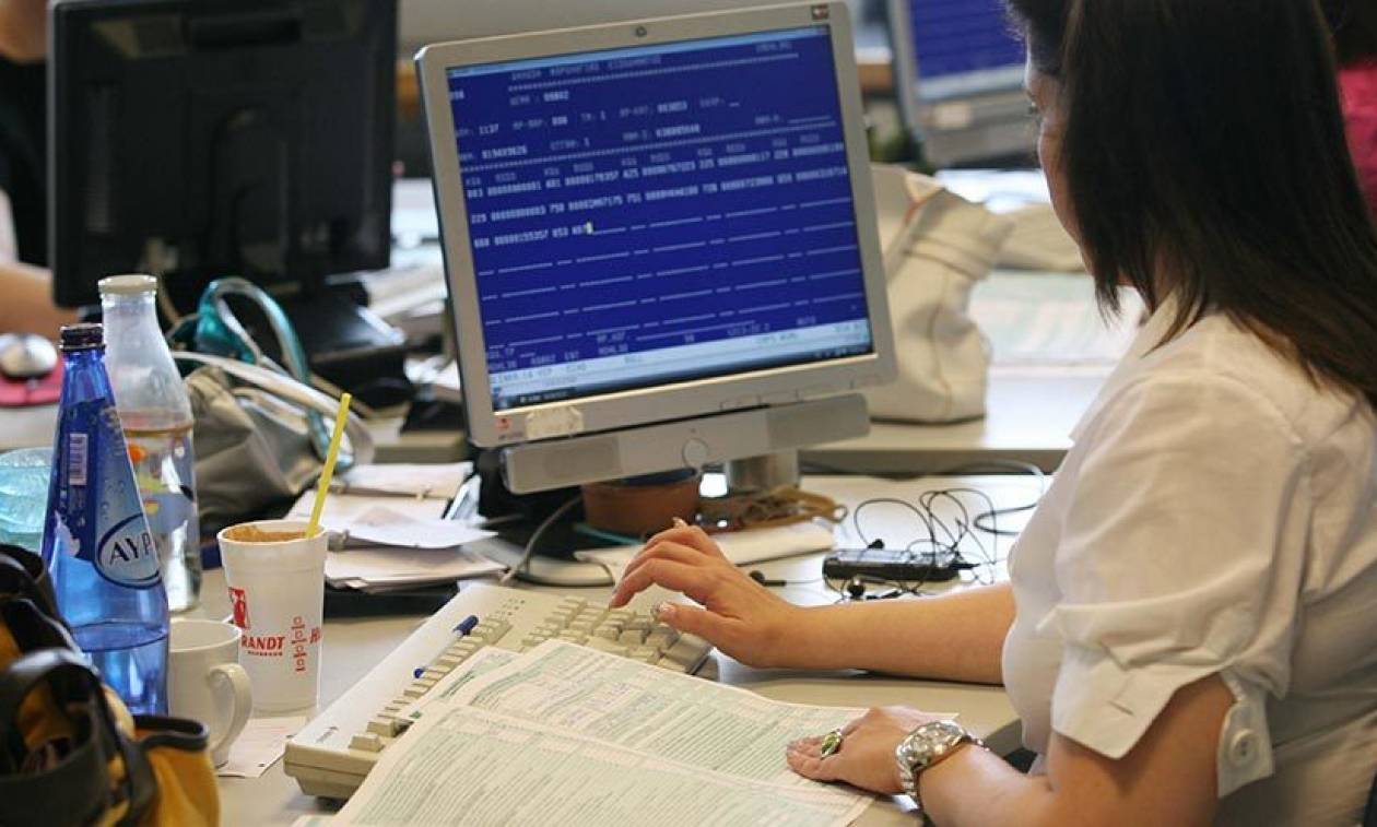 Ποια είναι η διπλή παγίδα για 1,3 εκατομμύριο φορολογούμενους