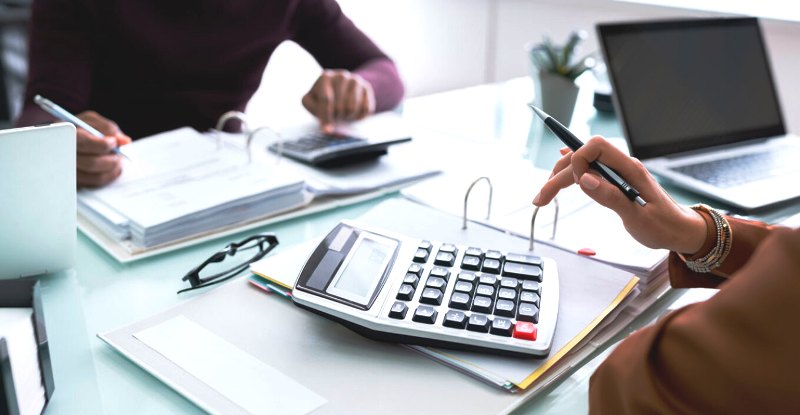 Με ταχύτατους ρυθμούς η επιστροφή φόρου και ΦΠΑ: Με ποιον τρόπο ελέγχονται επιχειρήσεις και φυσικά πρόσωπα