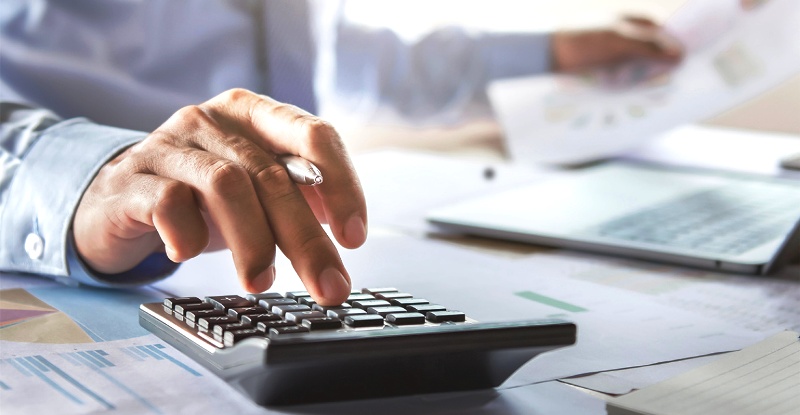 Πιστωτικό ένα στα τέσσερα εκκαθαριστικά των φετινών δηλώσεων - Πώς θα γίνουν οι επιστροφές φόρου