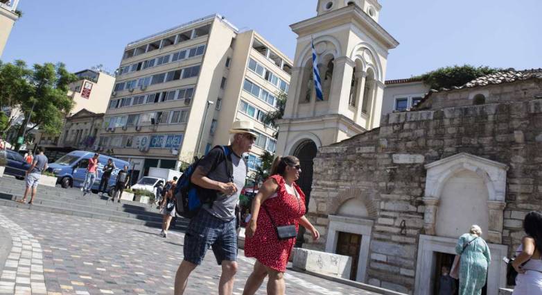 Πού και πόσα ξόδεψαν οι τουρίστες το 2023 - Πόσο έμειναν