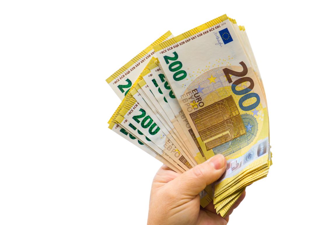 Εφάπαξ από e-ΕΦΚΑ και επιδόματα από τη ΔΥΠΑ μέχρι την Παρασκευή