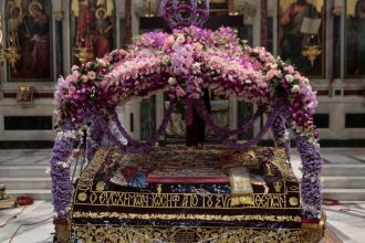 Καιρός: Πού θα βρέξει κατά την περιφορά του Επιταφίου