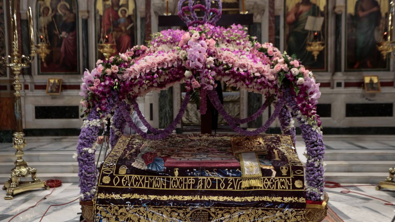 Καιρός: Πού θα βρέξει κατά την περιφορά του Επιταφίου