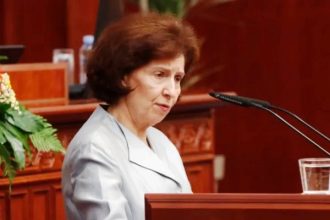 «Προκάλεσε κρίση με την Ελλάδα»: Το αλβανικό κόμμα κατά της Σιλιάνοφσκα, προειδοποίηση της ΕΕ