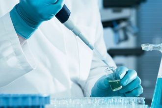 Σήμερα αποφασίζουν οι εργαστηριακοί γιατροί εάν θα συνεχίσουν την κινητοποίηση