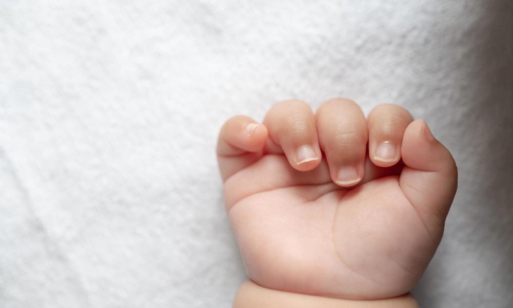 Ιταλία: Ισόβια στη μητέρα που εγκατέλειψε το μωρό της με ένα μπιμπερό και ένα μπουκάλι νερό και πέθανε