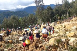 Παπούα Νέα Γουϊνέα: Πάνω από 300 άνθρωποι και 1.182 σπίτια έχουν θαφτεί στη λάσπη