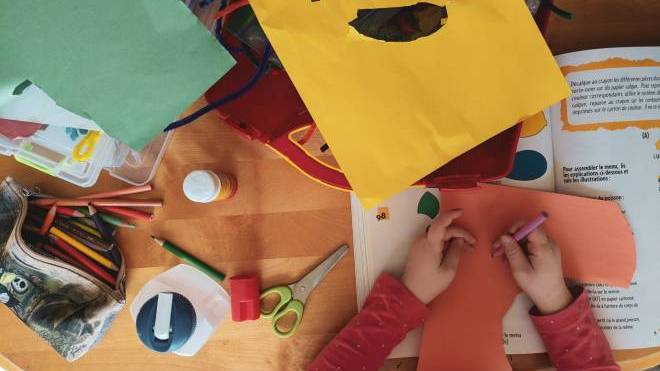 Σε διαθεσιμότητα ψυχολόγος της ΕΛ.ΑΣ - Κατηγορείται για ψευδείς γνωματεύσεις σε βάρος πατεράδων