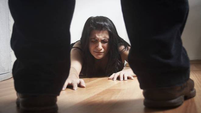 Ενδοοικογενειακή βία: Σοκάρουν οι αριθμοί των περιστατικών - 305 συλλήψεις σε μία εβδομάδα - Δυτ. Ελλάδα: Χειροπέδες σε 18 άτομα μέσα σε 5 ημέρες