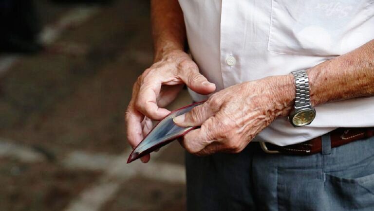 Σε επίπεδα ρεκόρ ο αριθμός των εγγραφών στην πλατφόρμα δήλωσης απασχόλησης συνταξιούχων