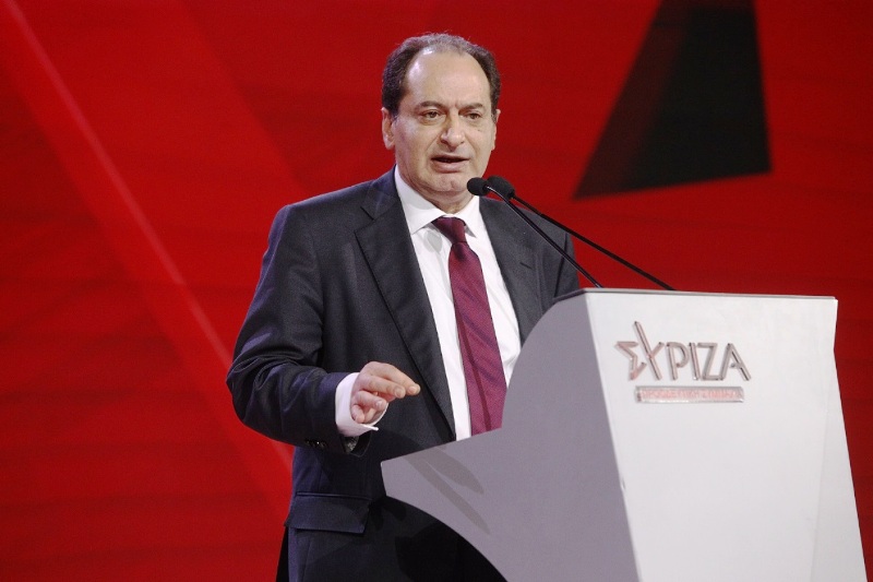 Σπόντες Σπίρτζη για Κασσελάκη: Προφανώς δεν έχουμε υιοθετήσει το τρίπτυχο «πατρίς, θρησκεία, οικογένεια»