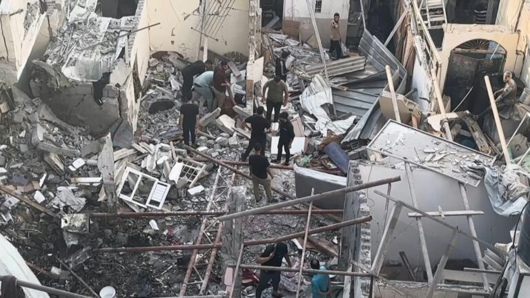 Χαμάς: Τουλάχιστον 27 νεκροί και δεκάδες τραυματίες σε σχολείο στη Νουσέιρατ