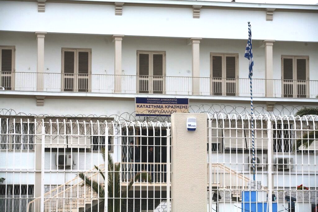 Ομολόγησε ο δράστης της δολοφονίας στις φυλακές Κορυδαλλού - Τον έσφαξε με κουζινομάχαρο για τη θερμοκρασία του κλιματισμού!