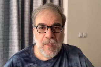 Ο Δημήτρης Σταρόβας σε ένα συγκλονιστικό βίντεο μιλάει για το εγκεφαλικό που υπέστη - «Κάθε μέρα βελτιώνομαι»