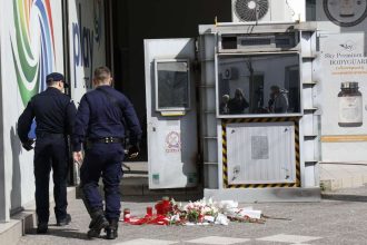 Γυναικοκτονία στην Κύπρο: Μαχαίρωσε και πέταξε από το μπαλκόνι τη γυναίκα του