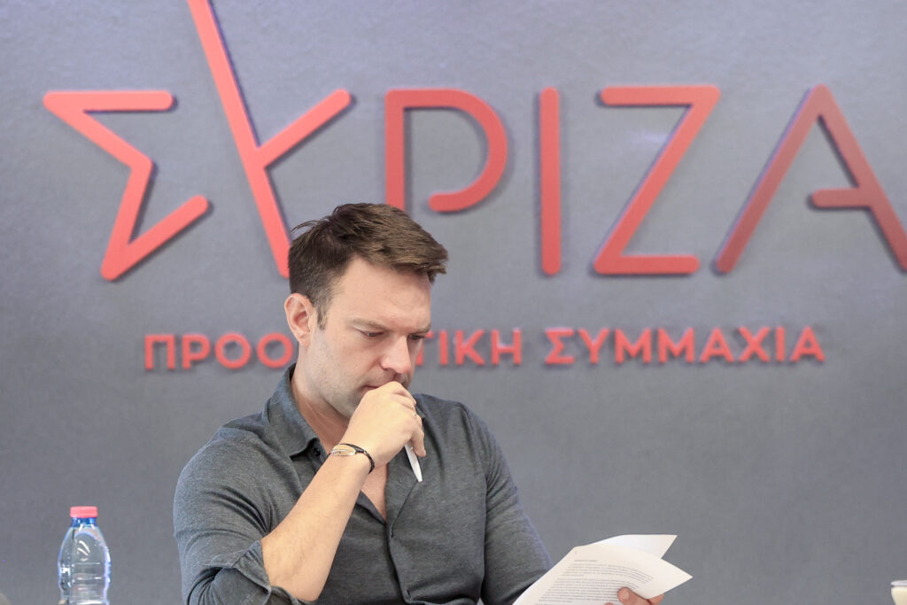 Απάντηση Κουμουνδούρου σε επιστολή των 87: «ΣΥΡΙΖΑ και Στ. Κασσελάκης δεν φοβήθηκαν ποτέ τον διάλογο»