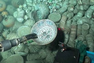 Κίνα: Αρχαιολόγοι ανακάλυψαν κειμήλια από την Δυναστεία των Μινγκ 1500 μέτρα κάτω από τη θάλασσα