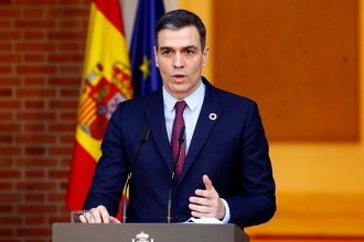 Ισπανία: Η δεξιά επικράτησε – Πλήγμα για τους Σοσιαλιστές του πρωθυπουργού Σάντσεθ