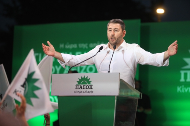 Ανδρουλάκης από Ηράκλειο: Να στείλουν οι πολίτες μήνυμα απέναντι στην ασυδοσία, την αλαζονεία, τη διαφθορά και την ατιμωρησία (ΒΙΝΤΕΟ)